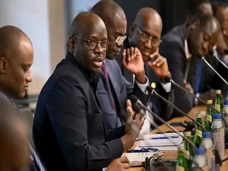 "Dette cachée" : le ministre des Finances "a tenté de démissionner" (Jeune Afrique)