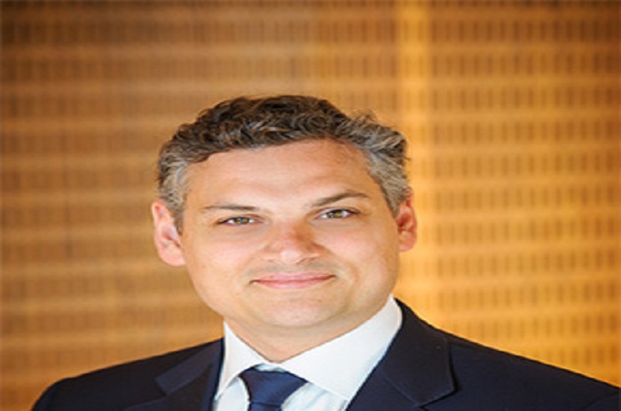 L’empire Bolloré en Afrique: de la logistique aux médias