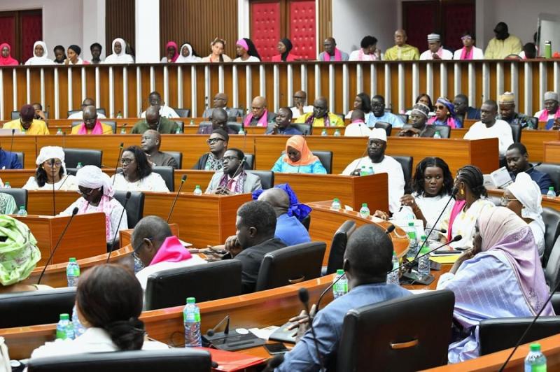 Assemblée nationale : Le “terameeting” de Sonko à l’origine d’un clash entre deux députées de l’opposition