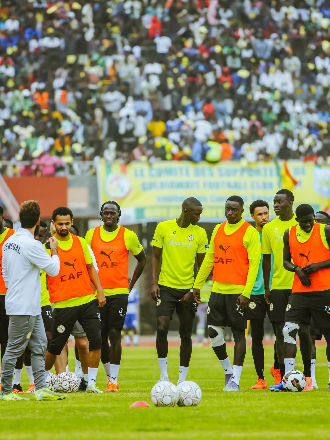 CAN 2025 : communion totale entre les « Lions » et le public avant le départ pour le Maroc