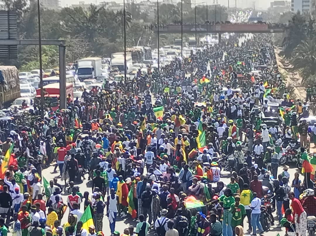 Parade des "Lions" : Liesse au niveau du croisement Cambérène pour le retour des champions d’Afrique