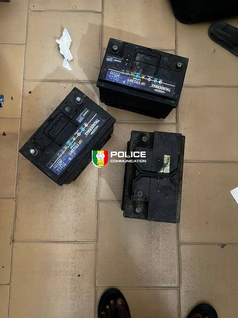 Grand-Yoff : une bande de voleurs de batteries de véhicules démantelée, trois (3) individus arrêtés
