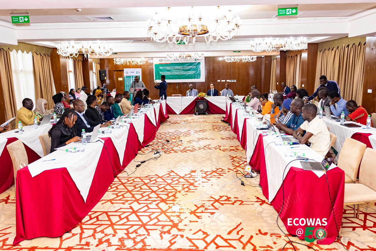 Désinformation en Afrique de l’Ouest : la CEDEAO arme les journalistes à Dakar