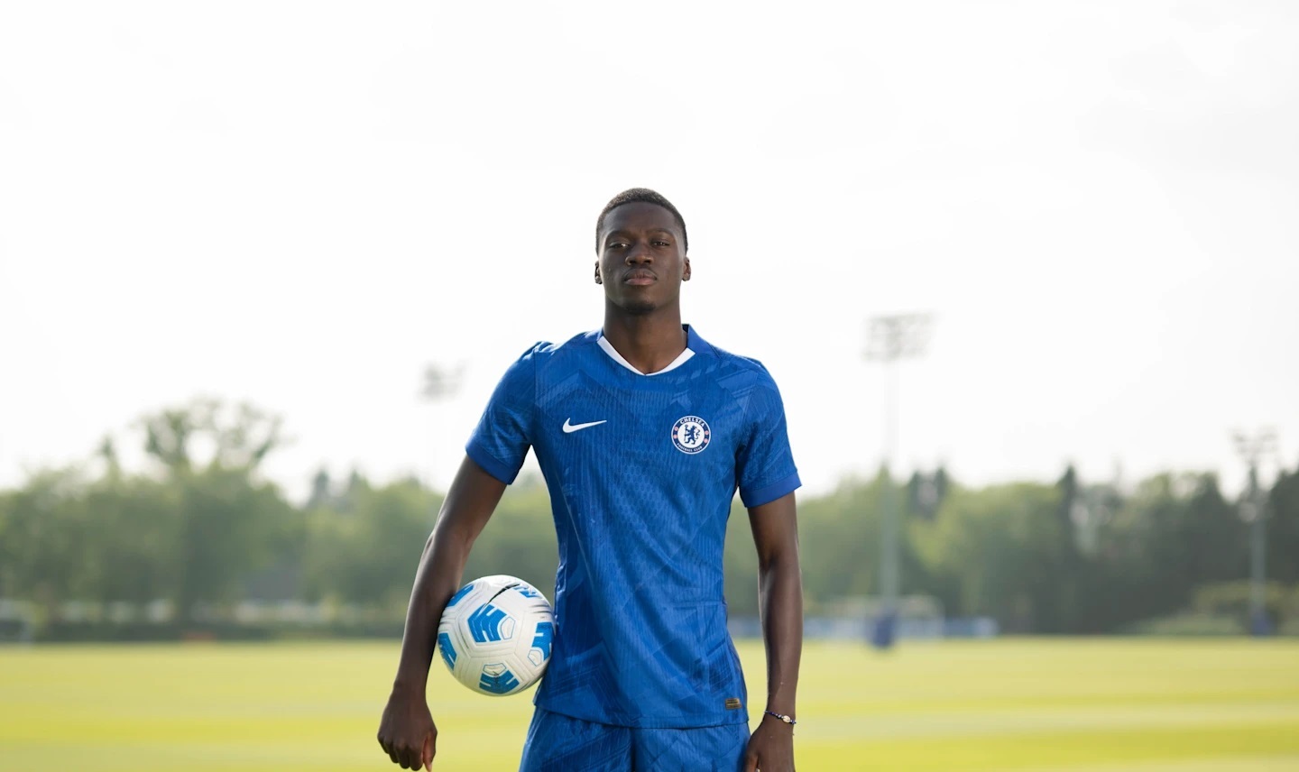 Mercato : c'est officiel, Mamadou Sarr retourne à Chelsea 