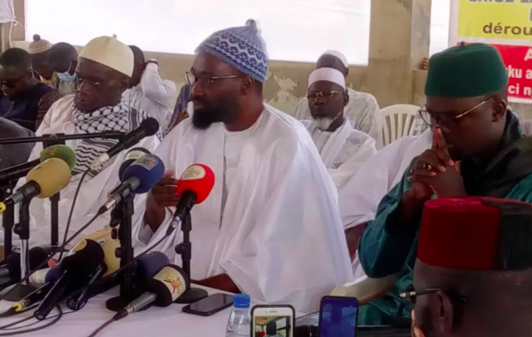 Affaire des 12 personnes interpellées à Keur Massar : And Samm Jikko Yi alerte sur la transmission volontaire du VIH et convoque la presse