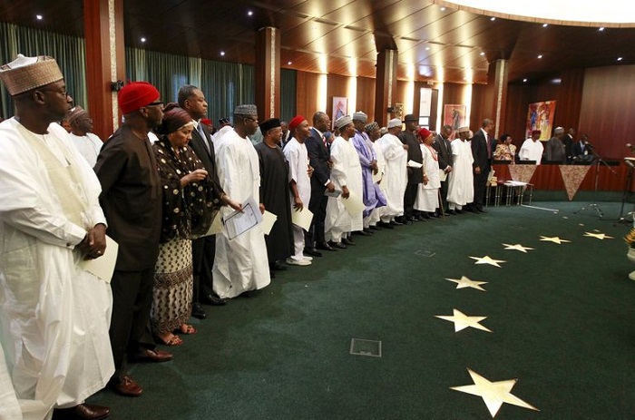 Nigeria : le président Buhari nomme enfin son gouvernement
