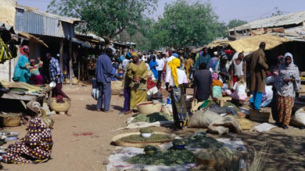 Niger: la modernisation du marché Dollé pénalise des commerçants désorientés