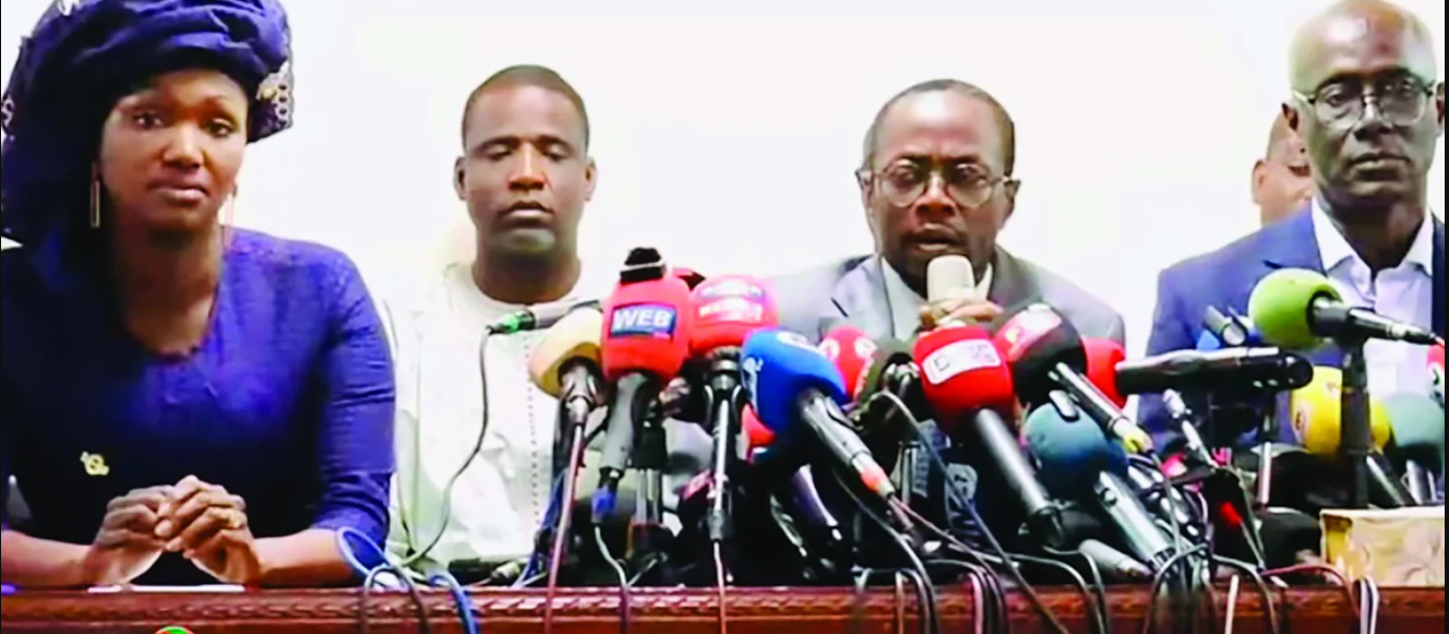 Questions d’actualité : l'opposition parlementaire dénonce des « violations graves »