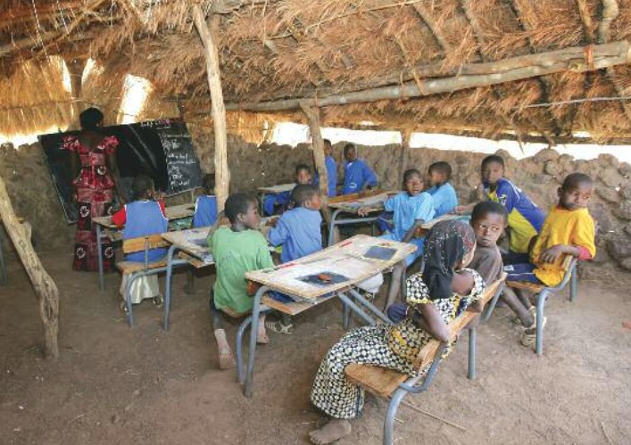 Éducation au Sénégal : 7 727 abris provisoires recensés, l'État vise le "zéro abri" d'ici 2030