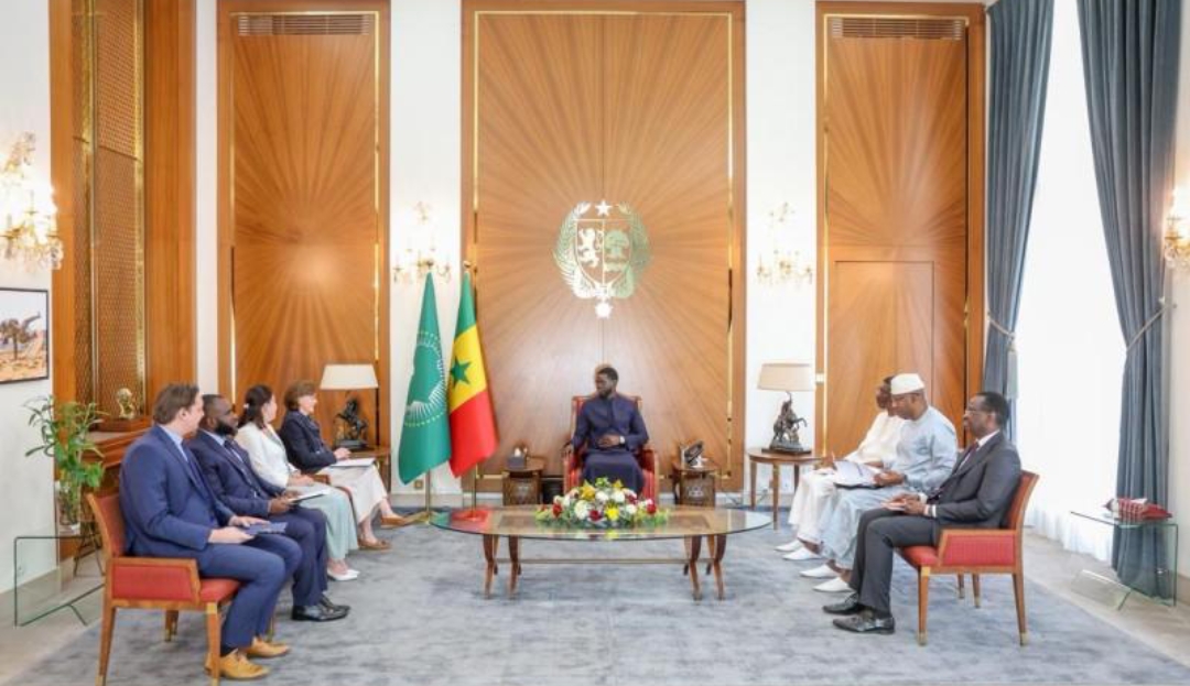 Vers un nouveau cap pour la santé : Mercy Ships et le Sénégal renforcent leur alliance historique