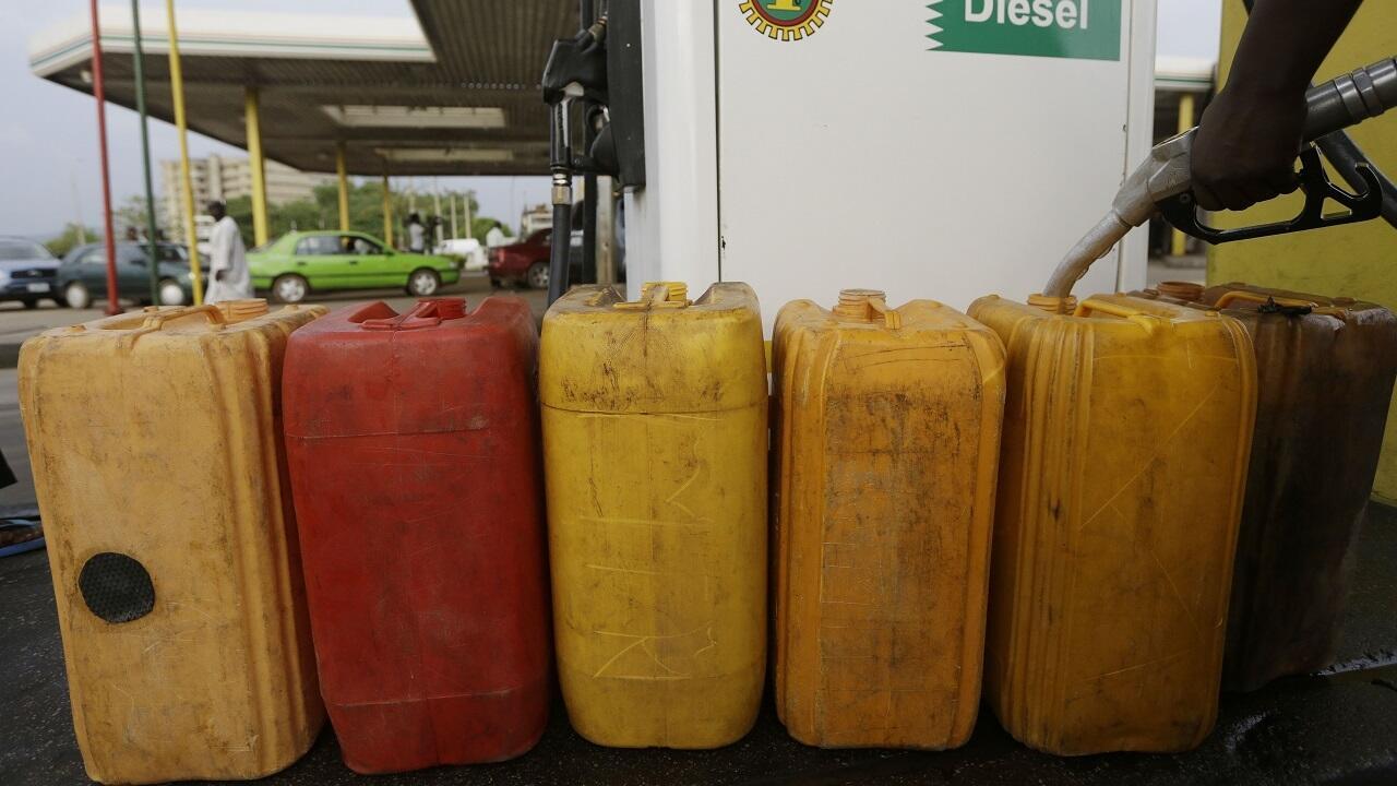 au Nigeria et en Sierra Leone, la hausse du pétrole fait déjà grimper les prix à la pompe au Nigeria et en Sierra Leone, la hausse du pétrole fait déjà grimper les prix à la pompe