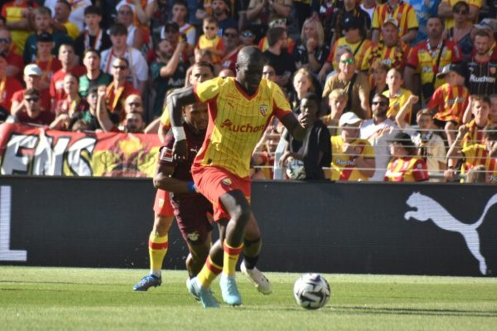 ​Sarr, défenseur en cinq dimensions