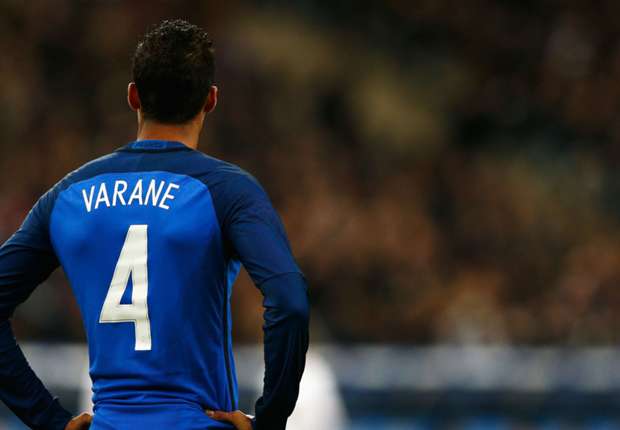 Equipe de France : Varane forfait pour l'Euro, Rami dans les 23