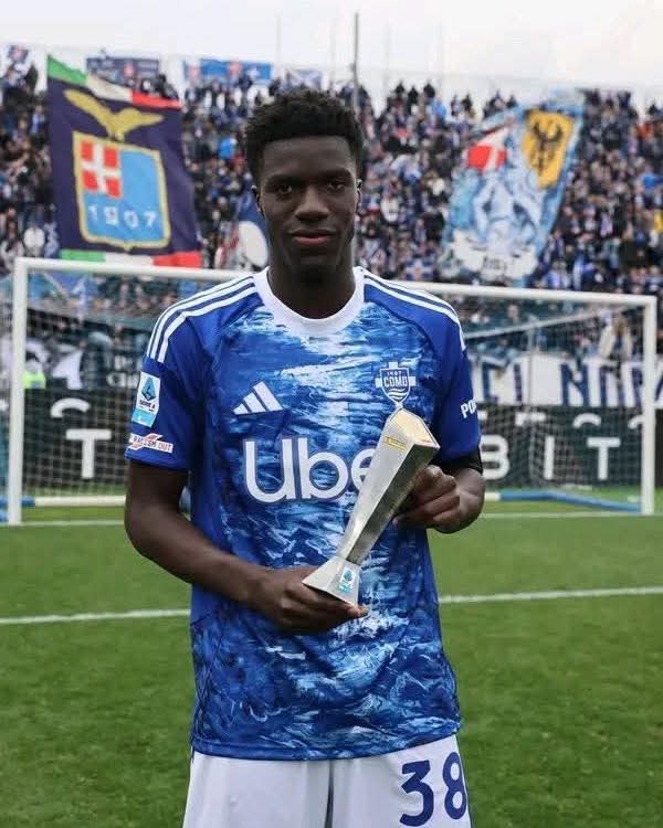 Serie A : Côme écrase Pise (5-0), Assane Diao buteur et passeur