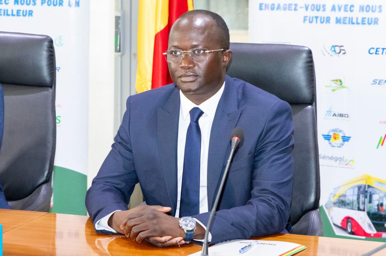 Menace de grève dans le transport : Yankhoba Diémé appelle les gouverneurs à accompagner et sécuriser les exploitants