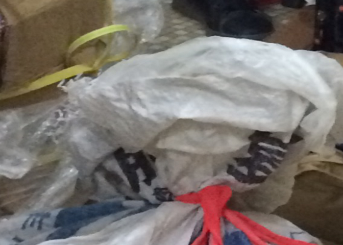 Les images de la drogue saisie par les douaniers.