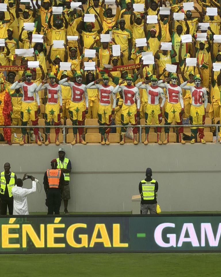 Match Sénégal–Gambie : un hommage « Liberté 18 » pour les supporters sénégalais condamnés au Maroc