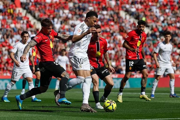 Liga : le Real Madrid s’incline à Majorque et voit le titre s’éloigner