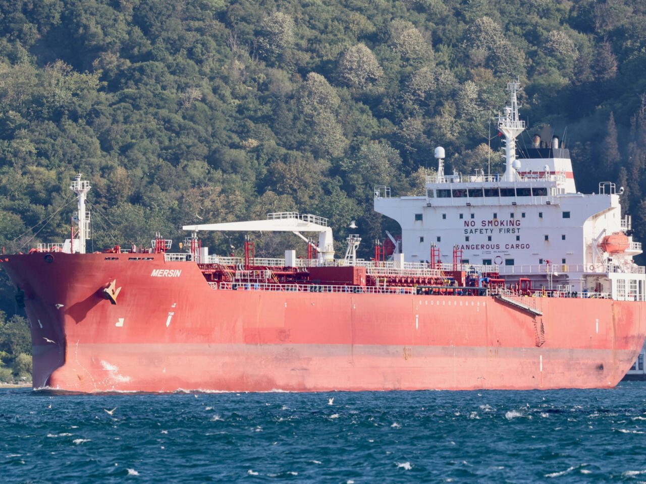 ​Port Autonome de Dakar : l’opération du transbordement de la cargaison du tanker Mersin entamée 