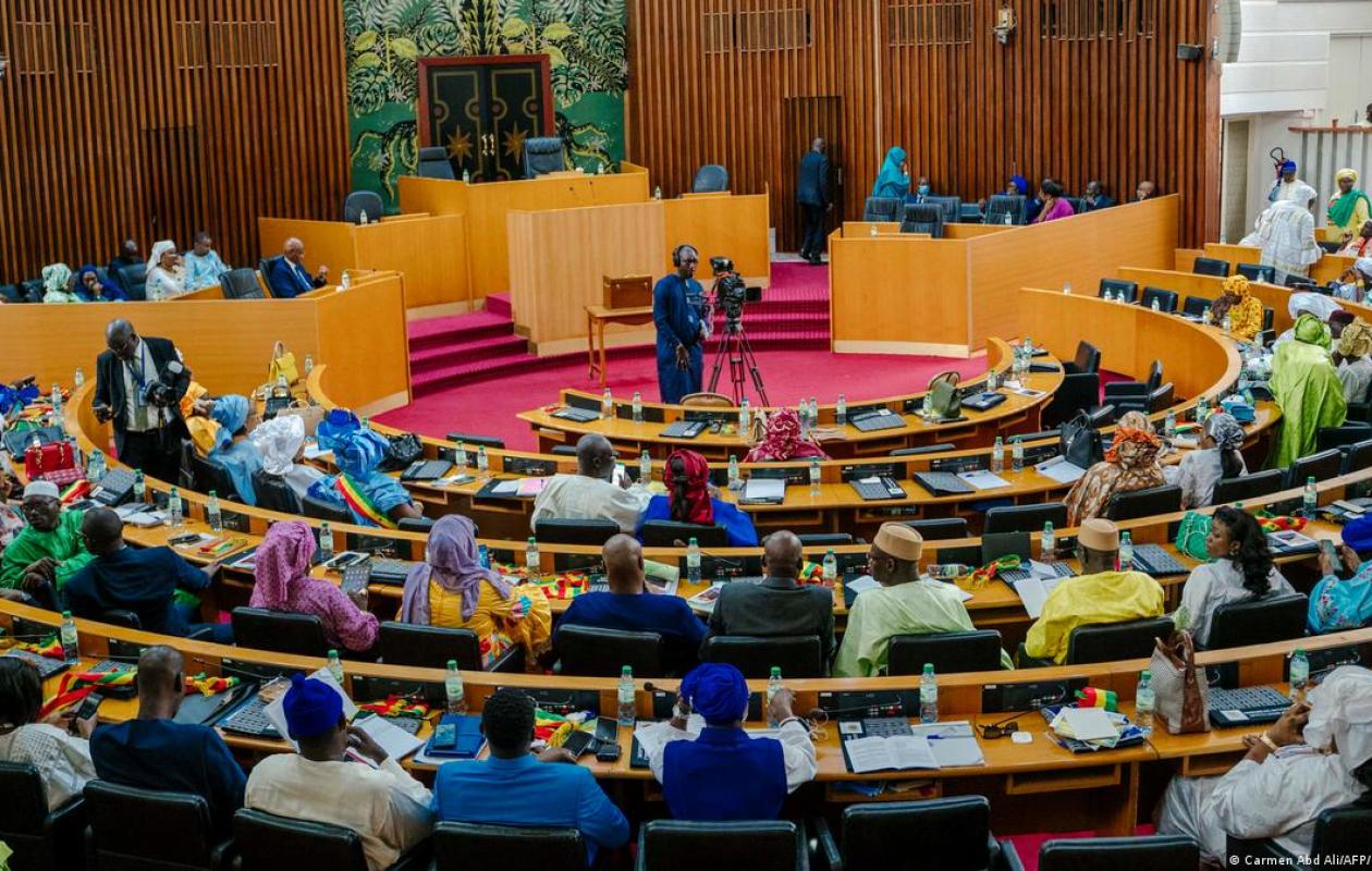 Contrôle des politiques publiques : L’Assemblée nationale prône une « rupture effective » et sans complaisance
