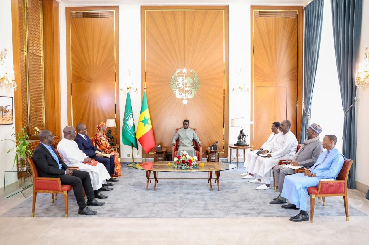 Célébration du centenaire d’Abdoulaye Wade : Diomaye Faye reçoit un émissaire de son prédécesseur