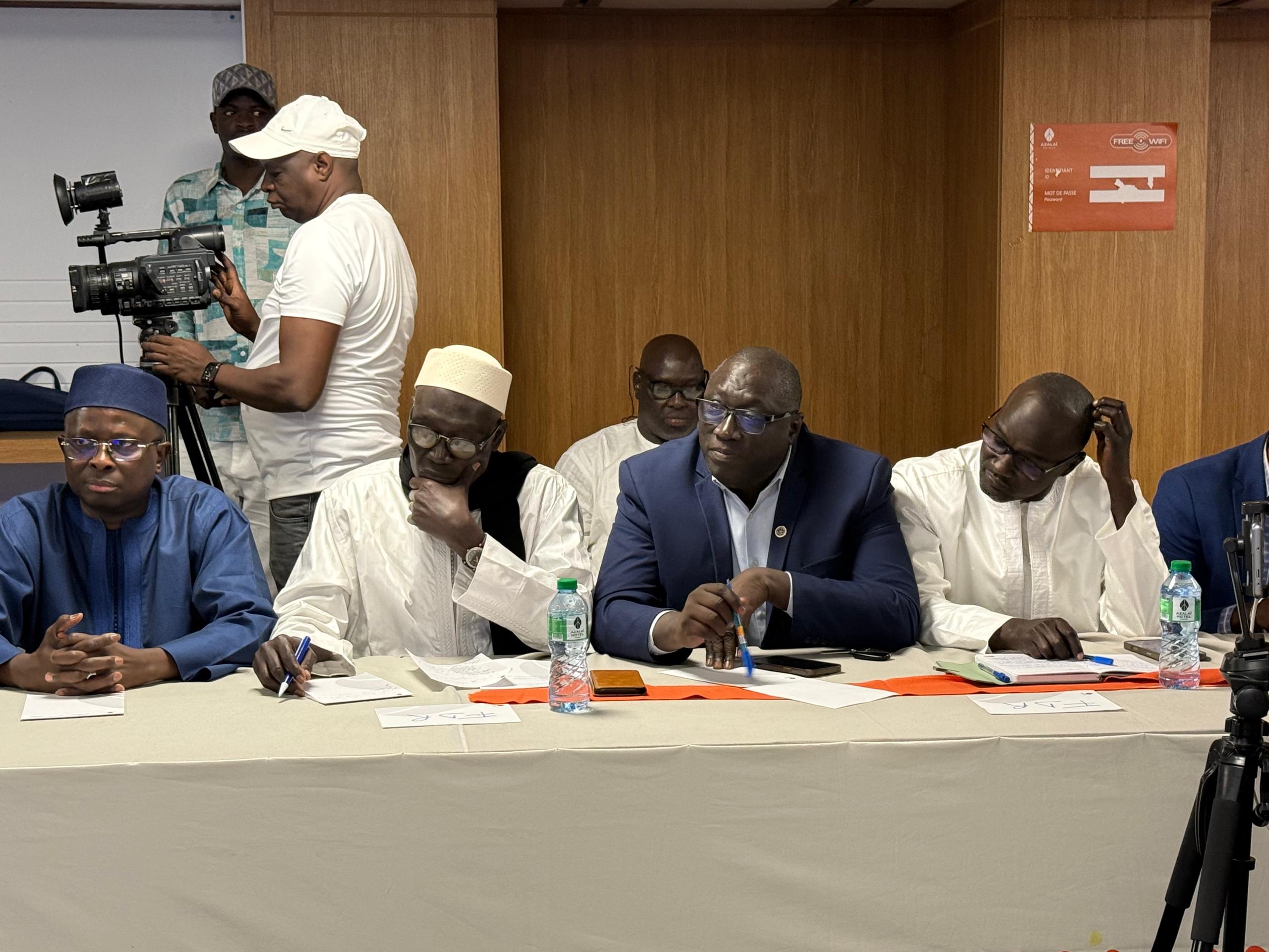 Sénégal : partis politiques et société civile adoptent un mémorandum pour des élections locales apaisées et inclusives 