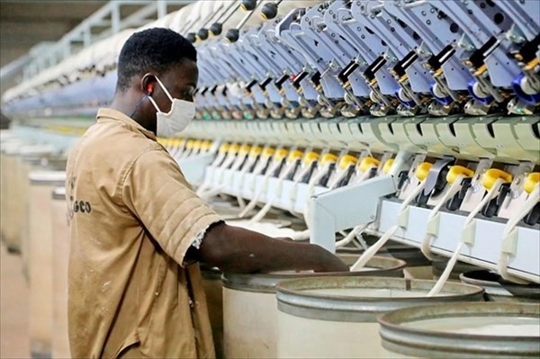 Industrie : les prix à la production bondissent de 7,0 % en mars, portés par le secteur extractif Industrie : les prix à la production bondissent de 7,0 % en mars, portés par le secteur extractif