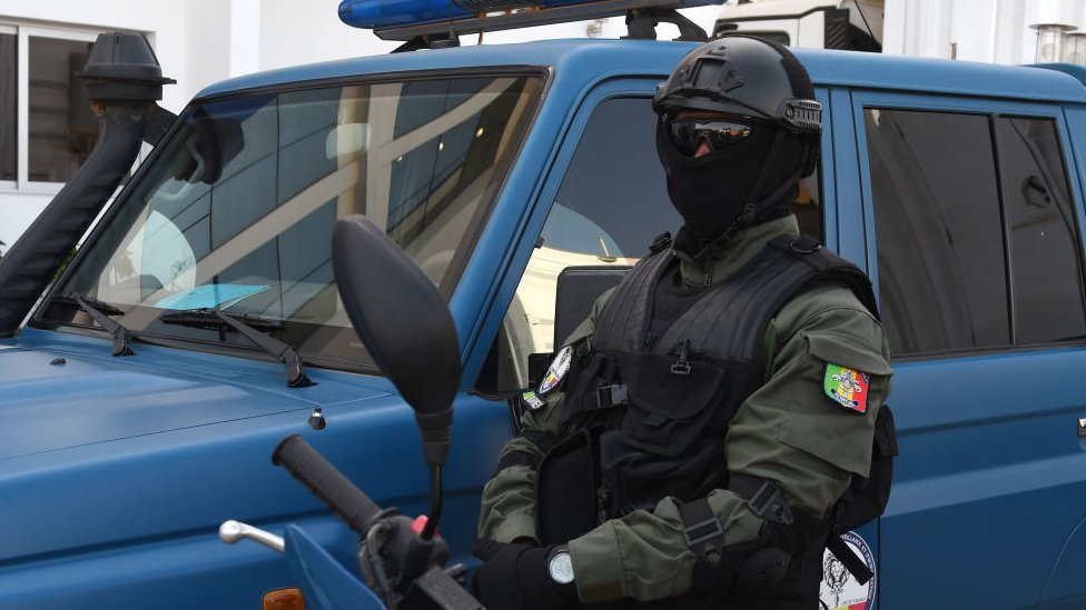 Bébé de 18 mois égorgé à Vélingara : l’oncle maternel de la victime fait des aveux incroyables sur son crime Bébé de 18 mois égorgé à Vélingara : l’oncle maternel de la victime fait des aveux incroyables sur son crime
