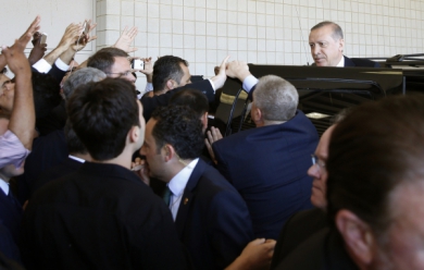 Funérailles de Mohamed Ali: vexé de l'accueil, Erdogan est rentré chez lui
