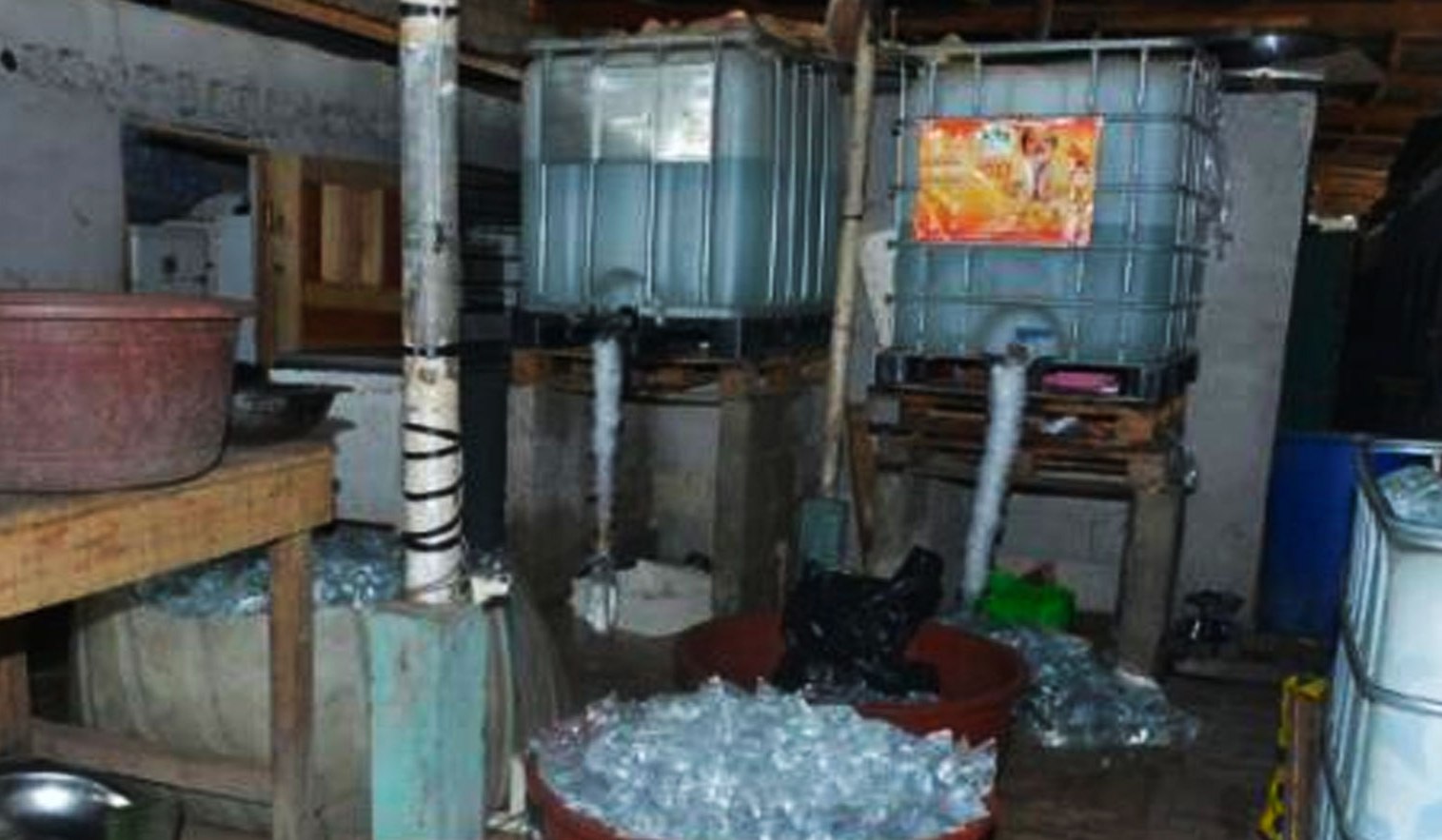 ​Banlieue de Dakar : 12 sites clandestins de production d'eau en sachet démantelés