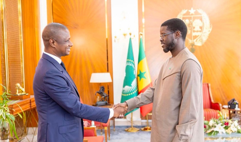 Dialogue national au Sénégal : Antoine Diome reçu au Palais pour évoquer les questions sécuritaires 