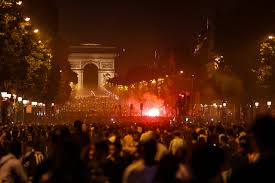 Célébrations de la victoire du PSG en France : le bilan fait état d'un mort, 219 blessés et 780 interpellations 