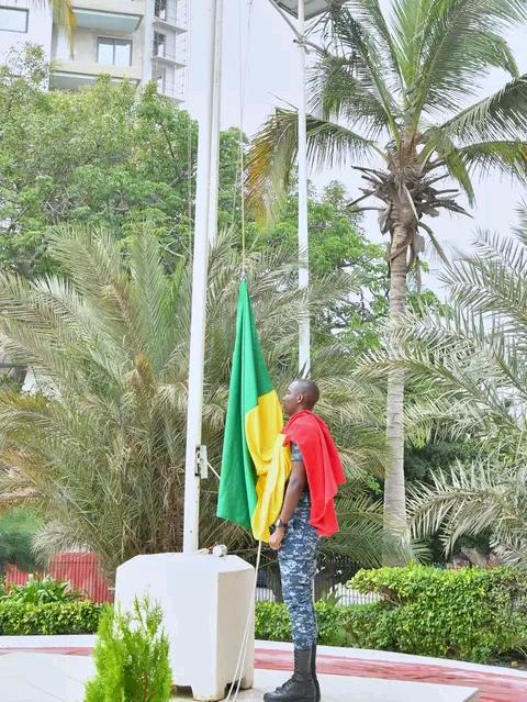 Assemblée nationale: Sonko absent, Ismaïla Diallo préside la cérémonie de levée des couleurs de juin