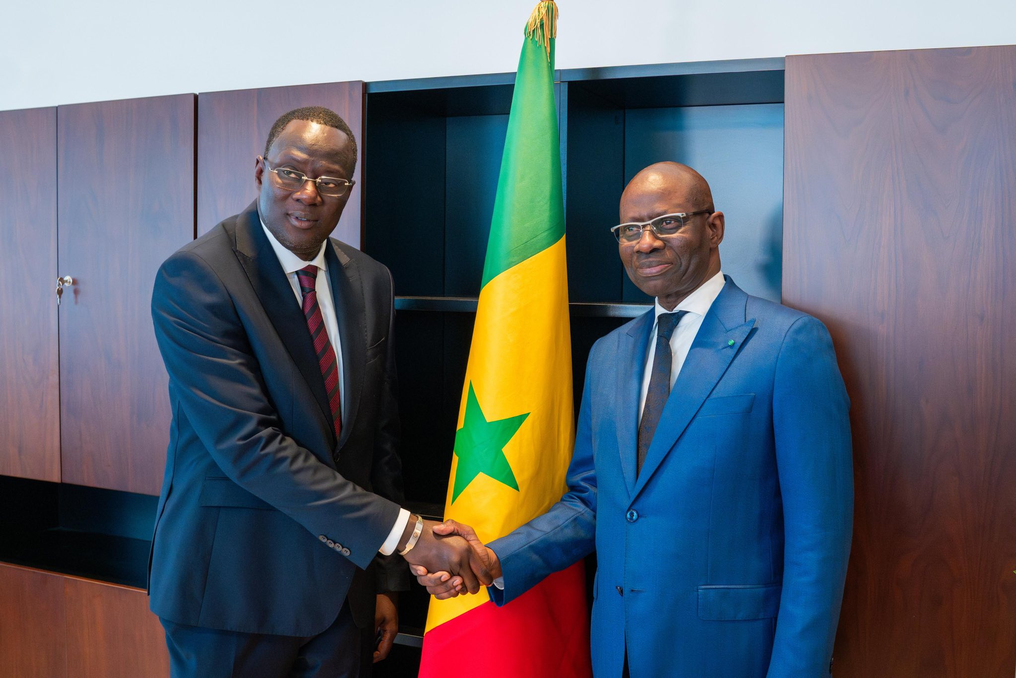 Passation de service au secrétariat général du gouvernement : Boubacar Camara cède sa place à Pape Assane Touré 