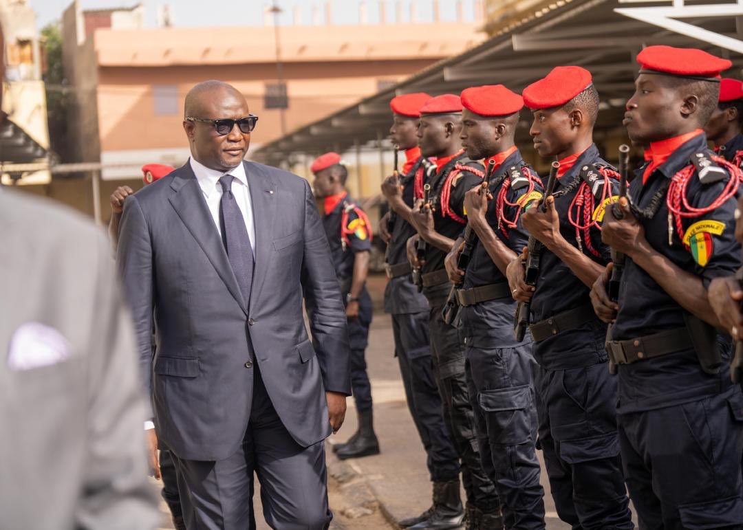 Ministère de l’Intérieur : Mouhamadou Makhtar Cissé prend ses fonctions et promet une administration de proximité Ministère de l’Intérieur : Mouhamadou Makhtar Cissé prend ses fonctions et promet une administration de proximité