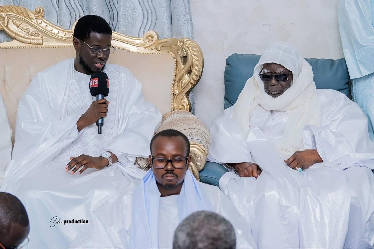 Touba : le Président Bassirou Diomaye Faye présente ses condoléances au khalife général des mourides Touba : le Président Bassirou Diomaye Faye présente ses condoléances au khalife général des mourides