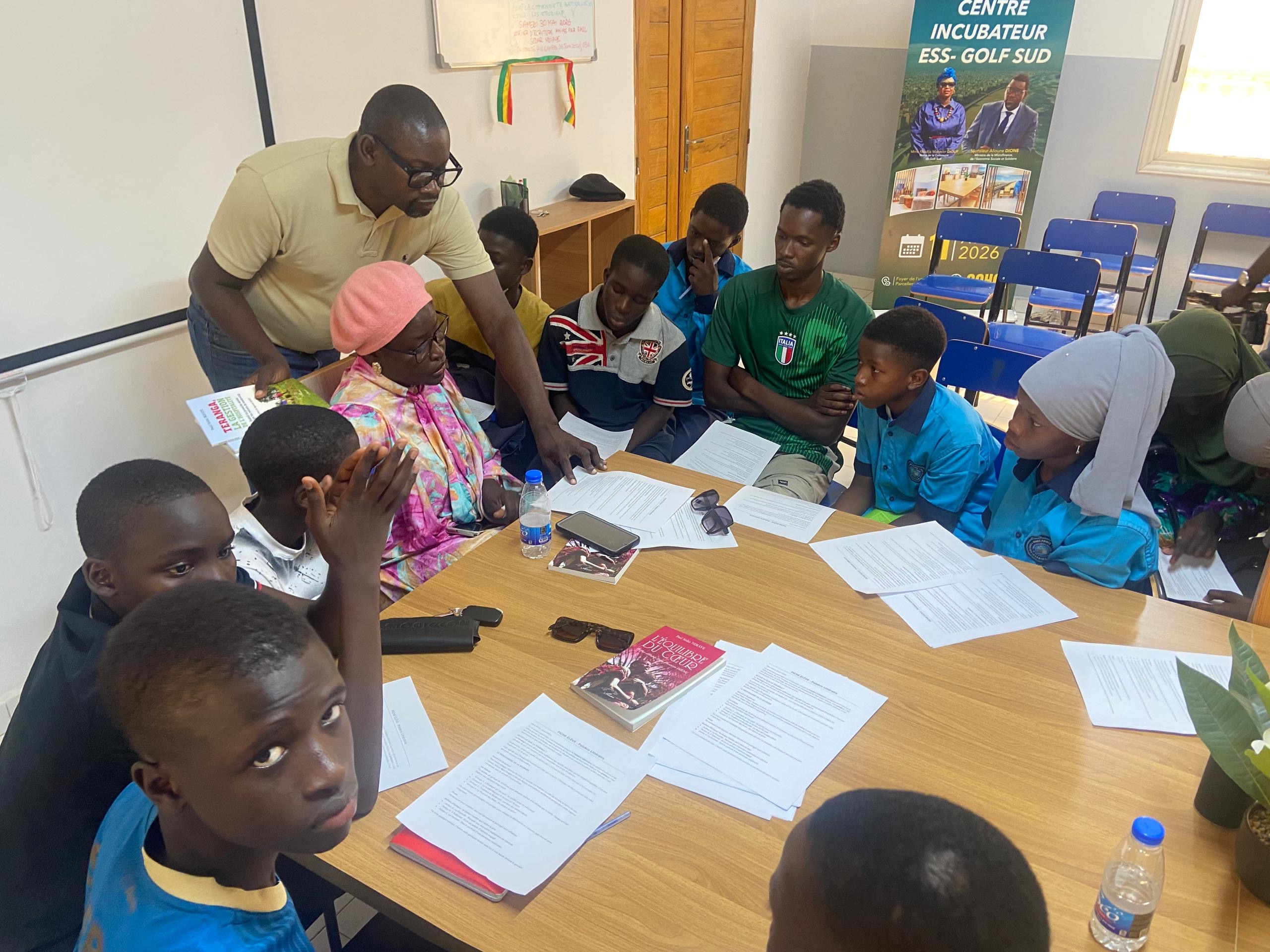 Incubateur  de Golf Sud : Paul Sédar Ndiaye sensibilise les jeunes lycéens  à la lecture et à l’écriture à travers un atelier   littéraire