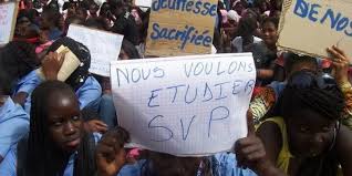 Crise scolaire : une réunion entre chef de l’Etat, chefs religieux et enseignants annoncée