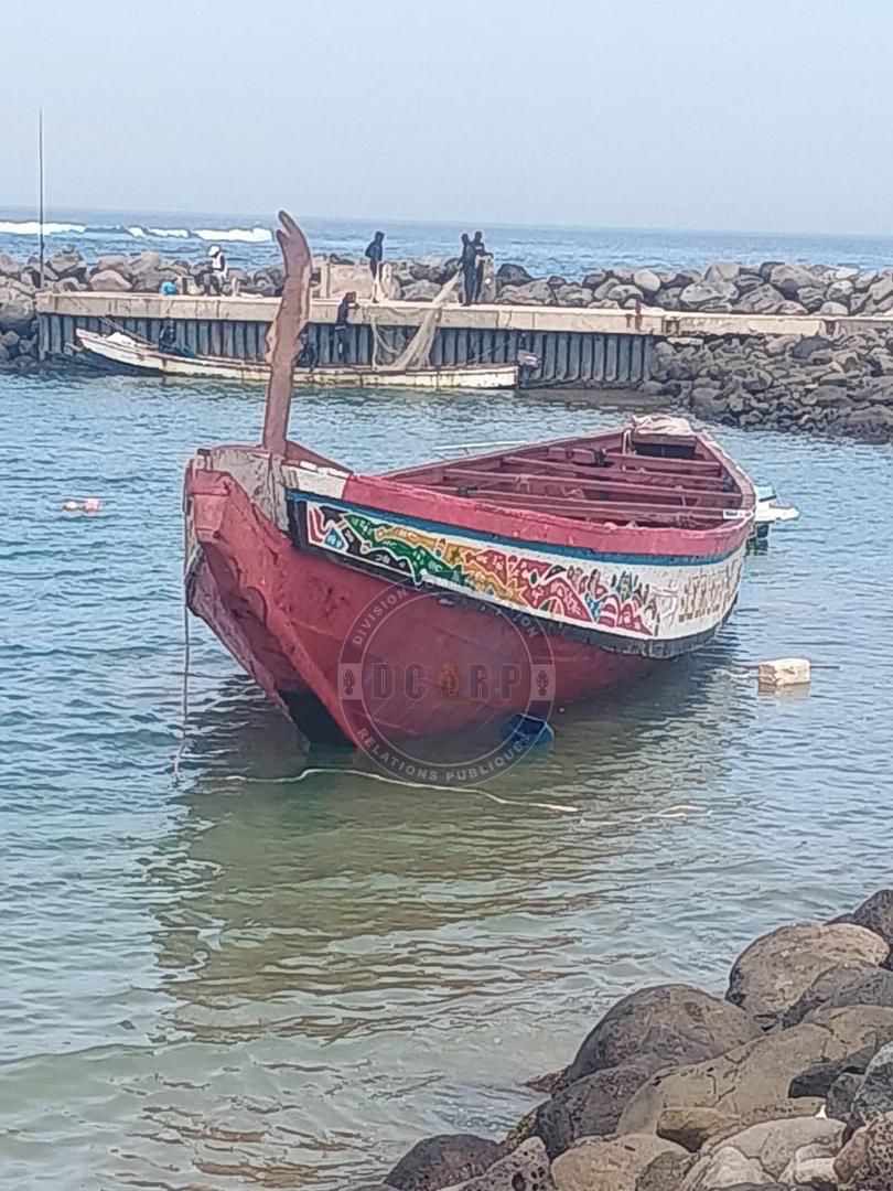 Migration irrégulière : 93 candidats interpellés sur une plage aux Almadies après l’échouement de leur pirogue Migration irrégulière : 93 candidats interpellés sur une plage aux Almadies après l’échouement de leur pirogue