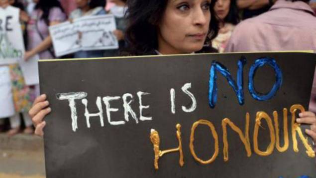 Au Pakistan, des parents accusés d'avoir égorgé leur fille enceinte au nom de l'honneur