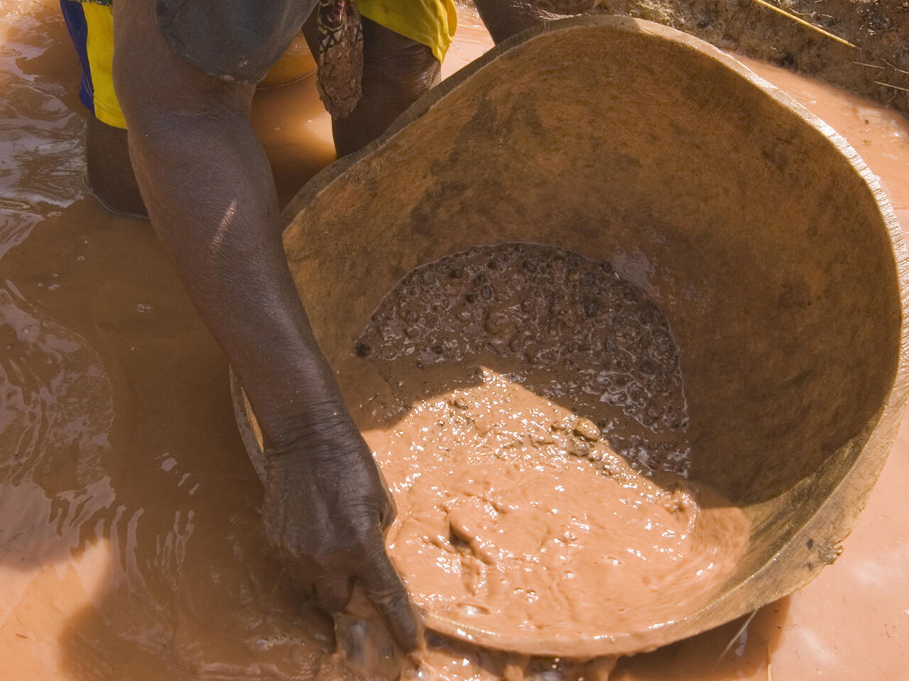 La Guinée interdit l'exportation de l'or brut produit dans les mines du pays