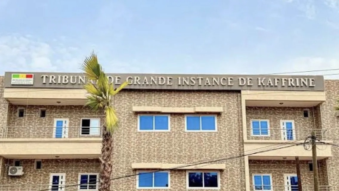 Kaffrine : le parquet requiert 10 ans de prison contre deux présumés violeurs  