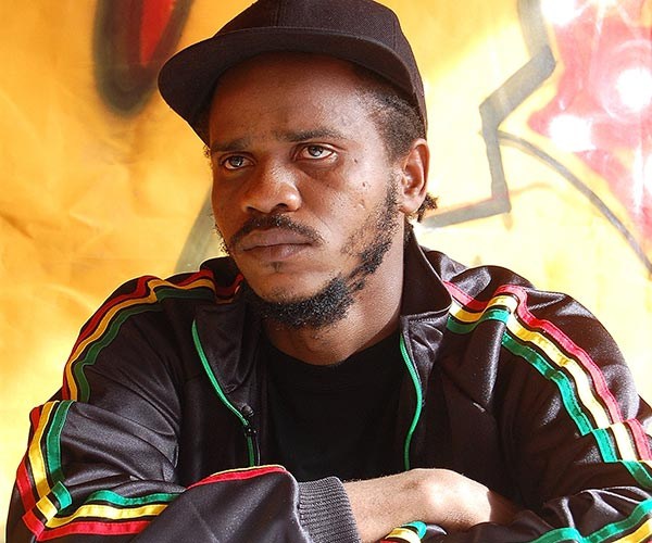 Thiat de Y’en a marre fait feu de tout bois contre Macky Sall et Karim Wade