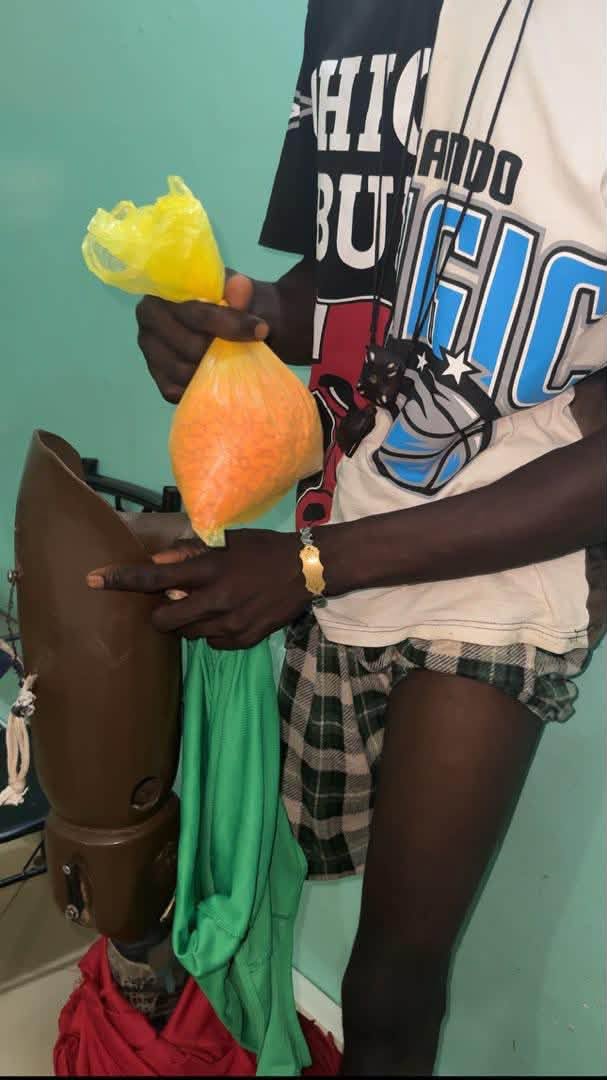 Trafic de drogue : la douane saisi 1590 pilules d'ecstasy dissimulées dans une prothèse de jambe à la frontière de Karang
