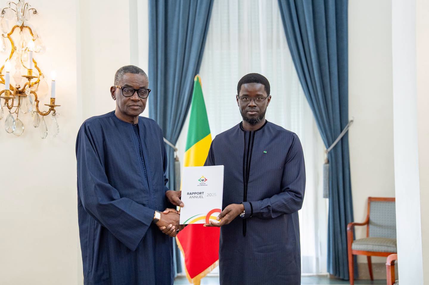 Remise du rapport 2025 : le Président Diomaye Faye salue les 26 recommandations du Médiateur de la République Remise du rapport 2025 : le Président Diomaye Faye salue les 26 recommandations du Médiateur de la République