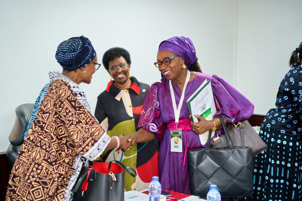 Souveraineté pharmaceutique et jeunesse : le Sénégal et l'ONUSIDA unissent leurs forces à Accra
