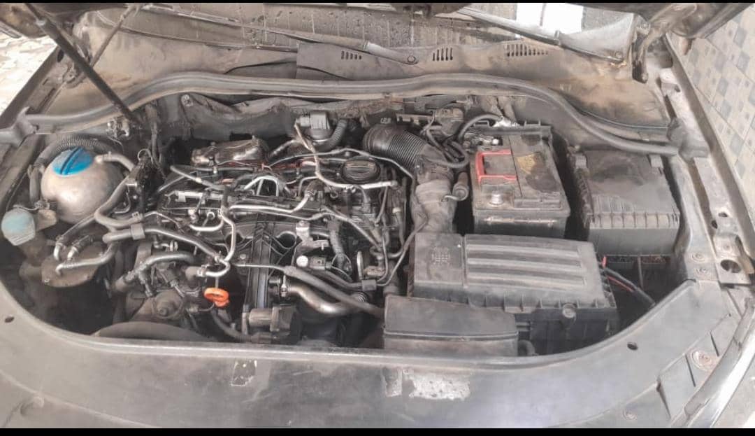 A Dakar, l'hivernage multiplie les pannes de véhicules et sature les garages (REPORTAGE)