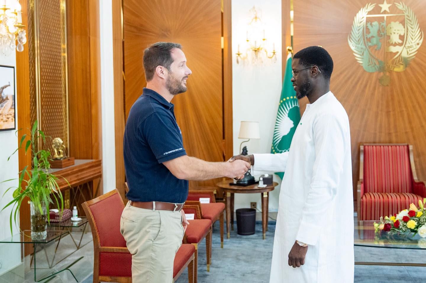 Visite au Sénégal : le Président Bassirou Diomaye Faye reçoit l’astronaute Thomas Pesquet au Palais de la République Visite au Sénégal : le Président Bassirou Diomaye Faye reçoit l’astronaute Thomas Pesquet au Palais de la République