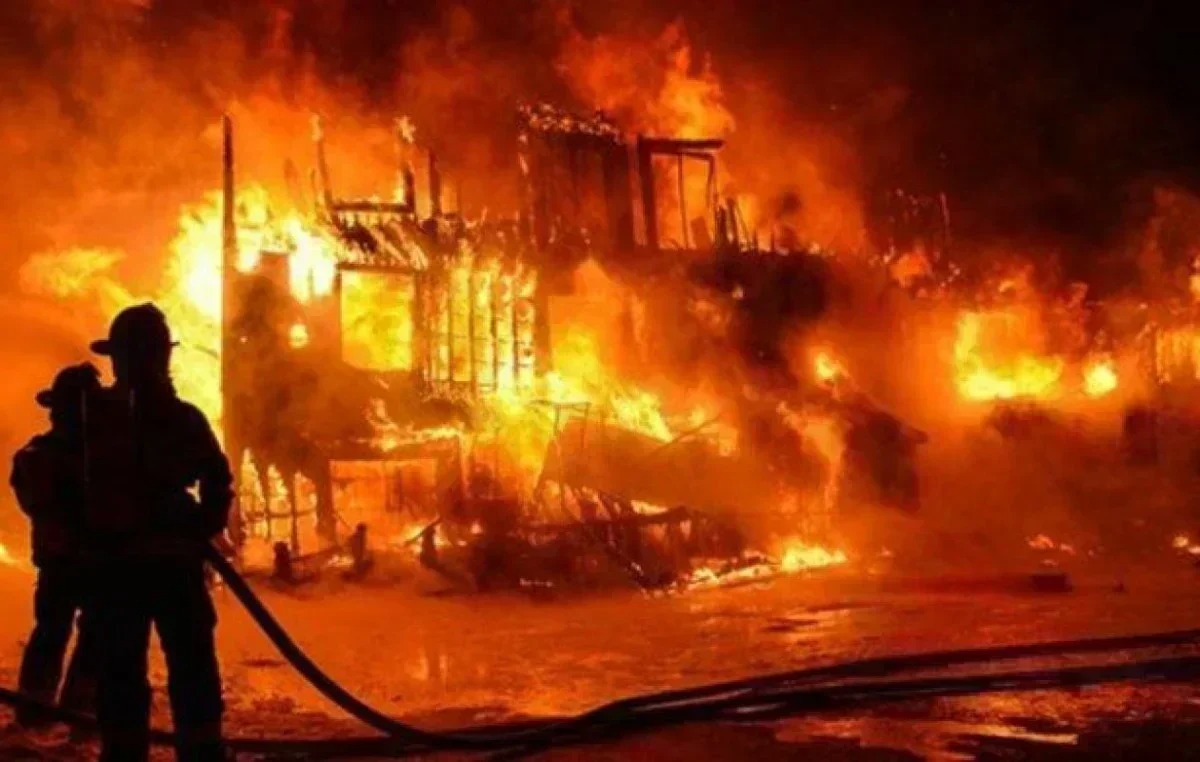 ​Diamniadio : l’entreprise Sen Oscar perd un hangar de deux hectares dans un violent incendie
