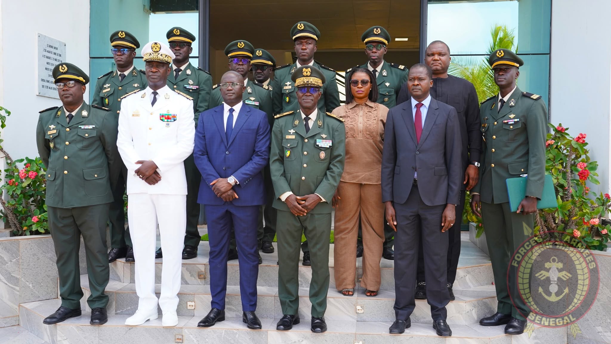 Visite à l’état-major de l’Armée de Terre  : le ministre Yankhoba Diémé rassuré par l’engagement des troupes terrestres